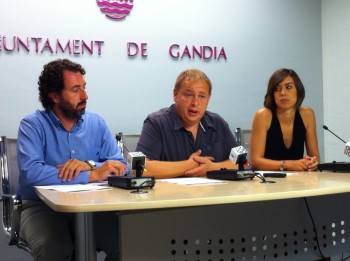 José Manuel Orengo en roda de premsa acompanyat per Vicent Mascarell i Diana Morant